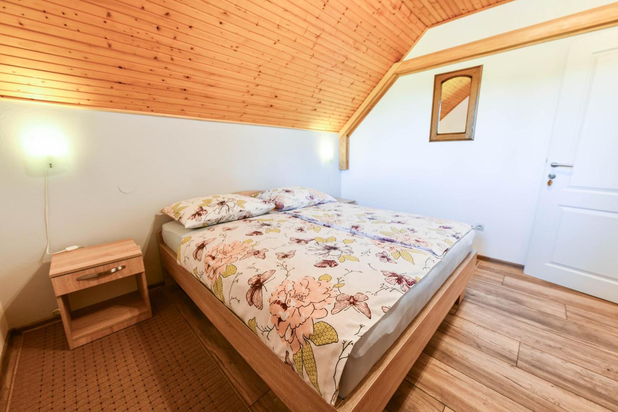 Apartment & Rooms Luketic Rastovača Eksteriør billede