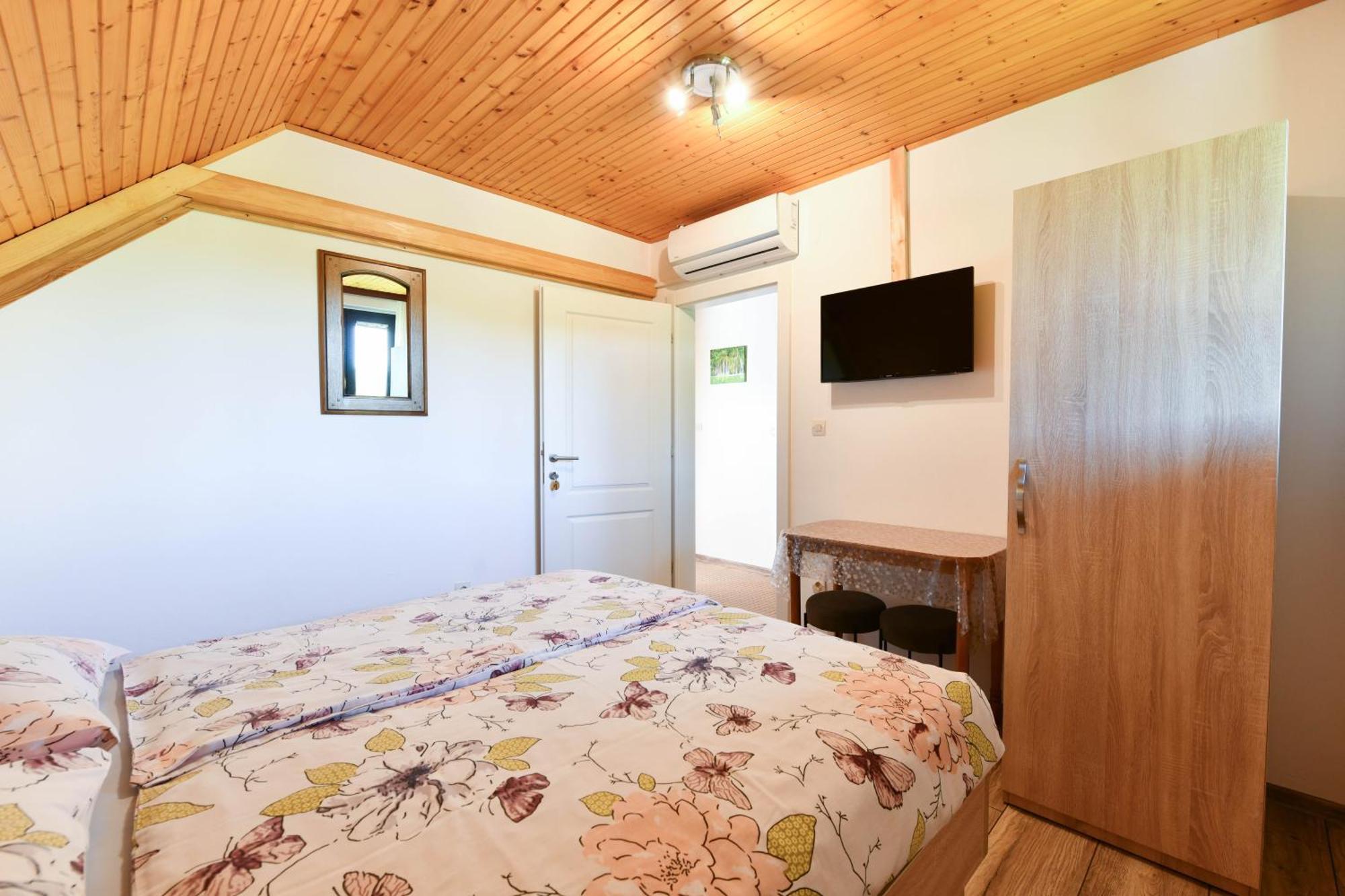 Apartment & Rooms Luketic Rastovača Eksteriør billede