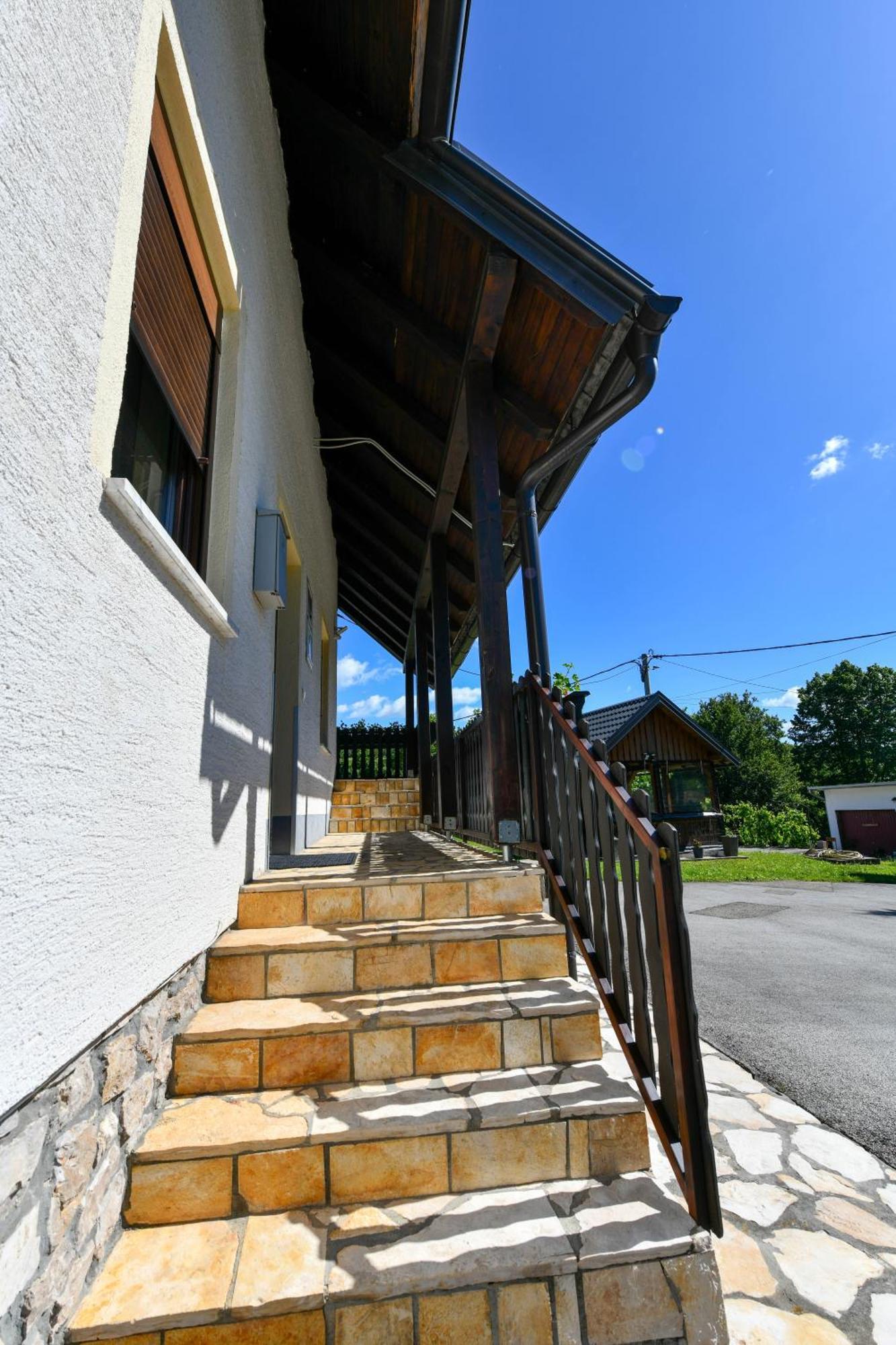 Apartment & Rooms Luketic Rastovača Eksteriør billede